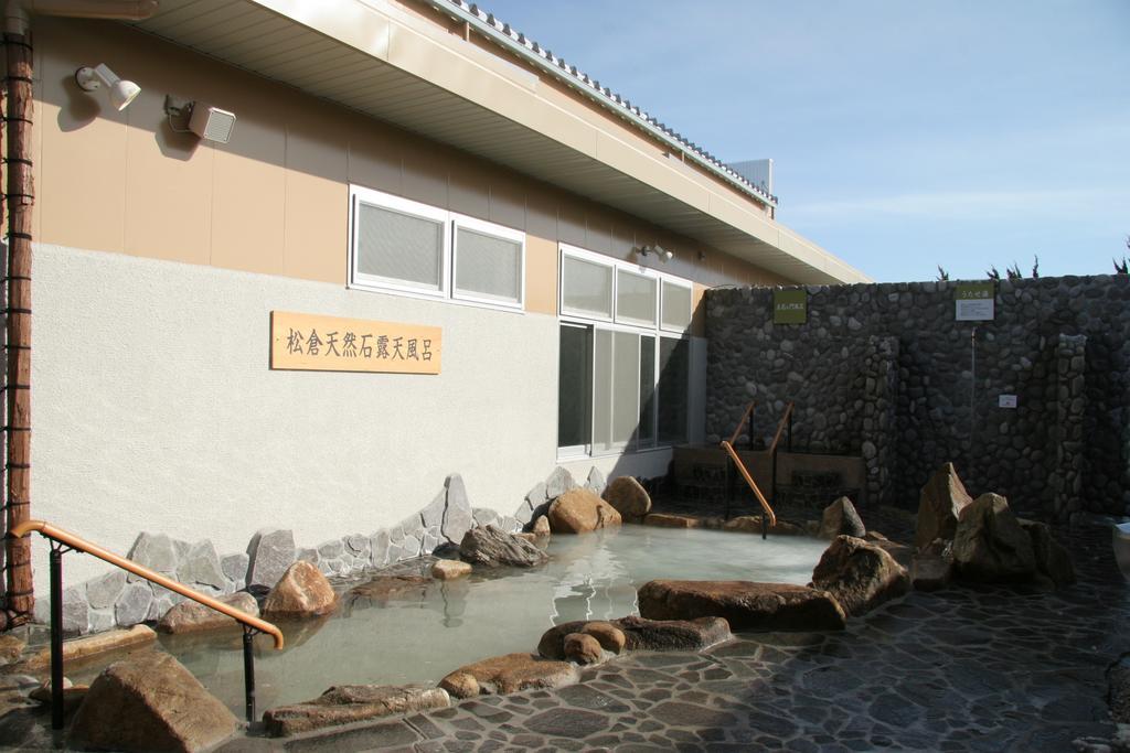 Natural Onsen Hostel Hidamari No Yu Takayama  Extérieur photo